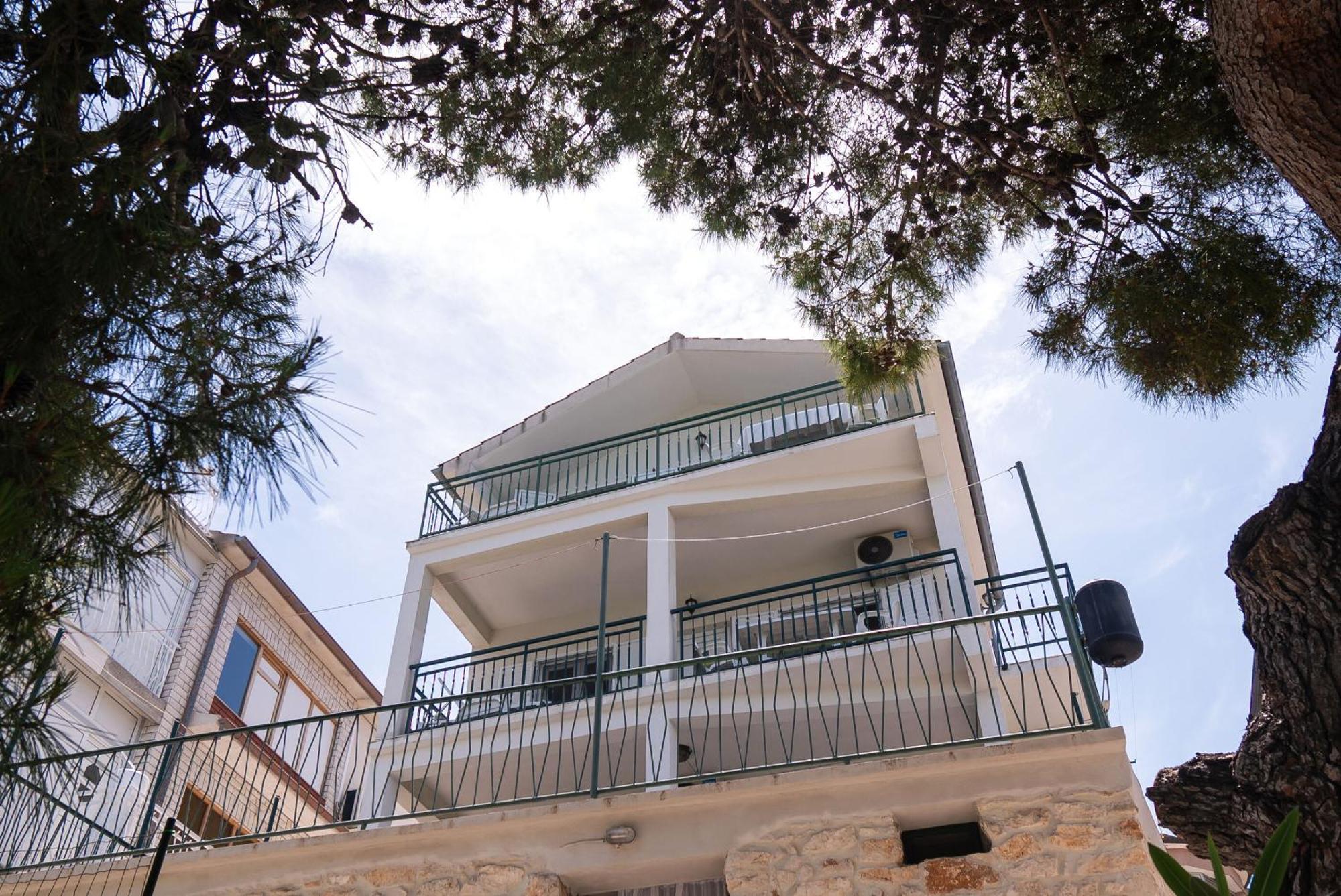 Apartments Ivica Primosten Exterior photo